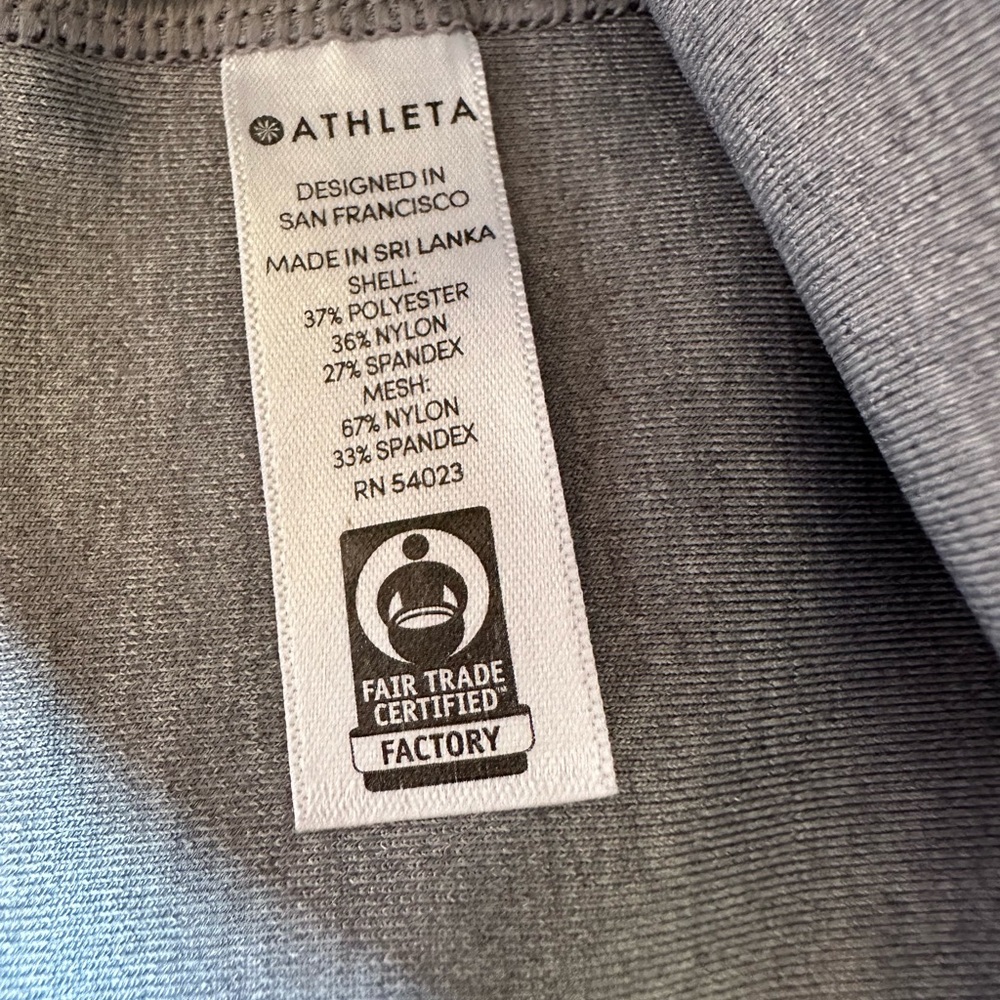 Athleta All in 7" Biker Short in Grey like new size XS style 211371 - Picture 4 of 9